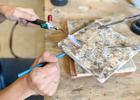 Atelier bijoux de la marque cano mexique fait main